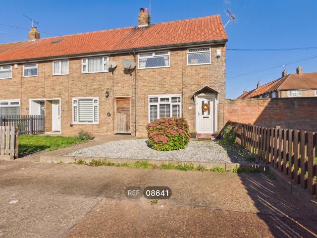 house in Aberford Walk, Hull, HU9 5EN