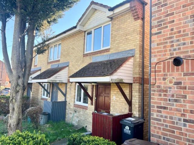 house in Adams Way, Croydon