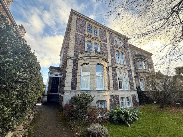 house in All Saints Road Room 2, Clifton, Bristol, BS8 2JG Abode