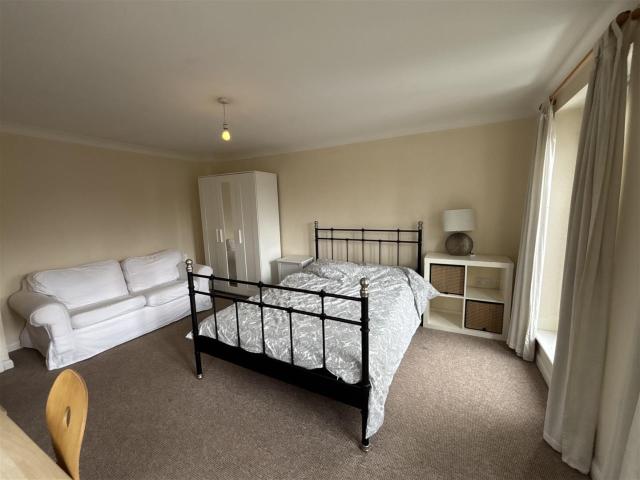 student_apartment in Amis Walk, Horfield