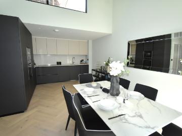 house in Aylmer Parade, East Finchley, London, N2 0FF
