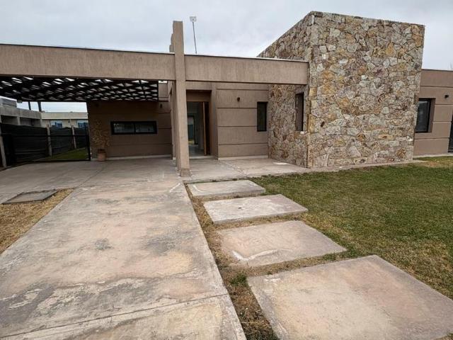 HOUSE IN Bº LAR DE VIEYTES 2 MAIPU