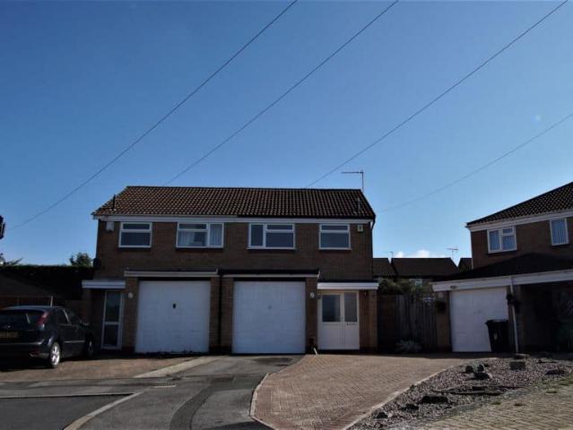 house in Basil, Close, Abbeydale, Gloucester, Gloucestershire, GL4, 5TJ