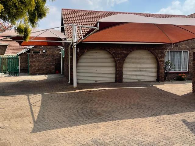 house in Birchleigh North, Kempton Park, Gauteng
