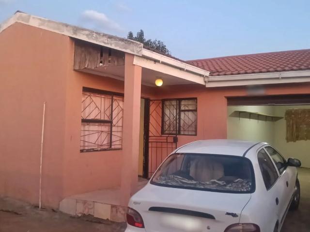 house in Blomanda, Bloemfontein, Free State