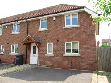 house in Blake Drive, Loughborough, LE11 5JG