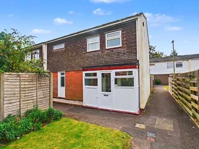 house in Brocas Drive, Basingstoke