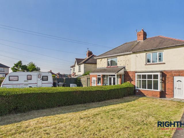 house in Bradford Road, Tingley, WF3