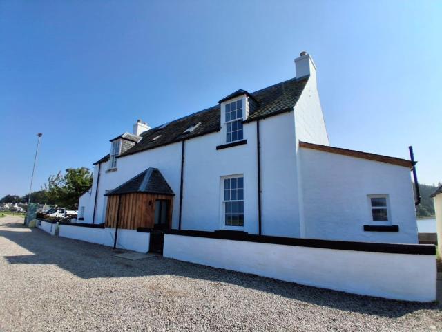 house in Brassey House, The Sea Lock1 Clachnaharry, Highland, Inverness, IV3 8RE