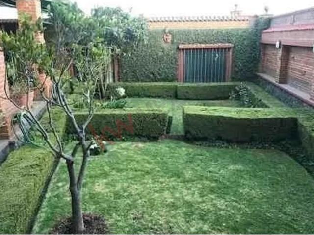 house in Calle Álamos 31, San Nicolás Totolapan, 10900 La Magdalena Contreras, CDMX, México