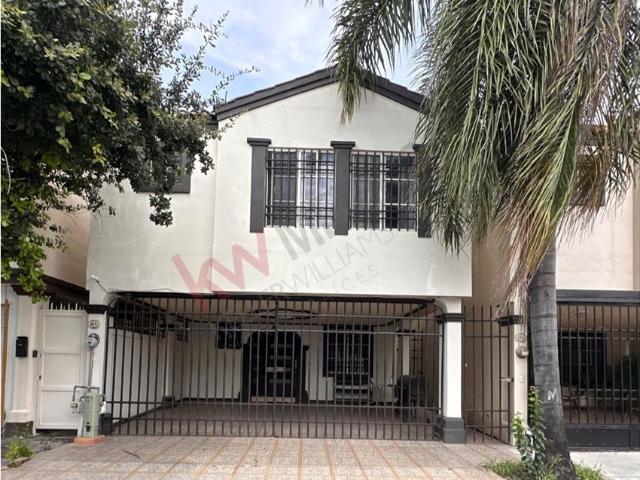house in Calle F. Liszt 1006, Fracc Misión Anáhuac 2do Sector, 66050 General Escobedo, NL, México