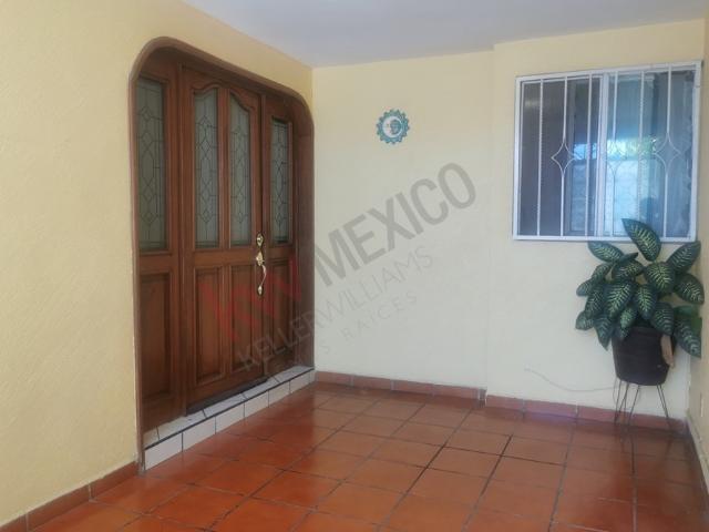 house in Calle Granate 117, Valle Dorado, 78399 San Luis Potosí, SLP, México