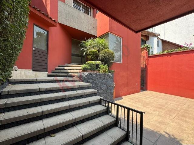 house in Calle Parque de Cádiz 4, Fracc Parques de la Herradura, 52786 Huixquilucan, Edomex, México