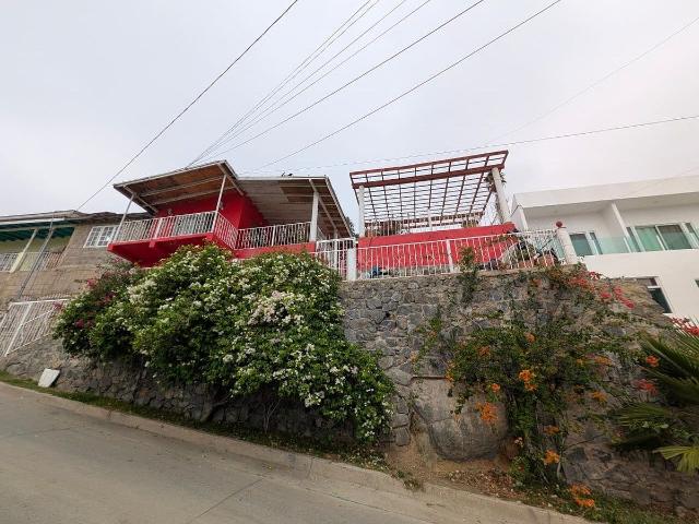 HOUSE IN CENTRAL AREA WITH BEAUTIFUL VIEW