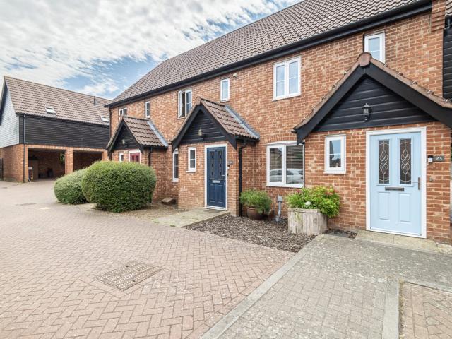 house in Chopyngs Dole Close, Norwich, NR7