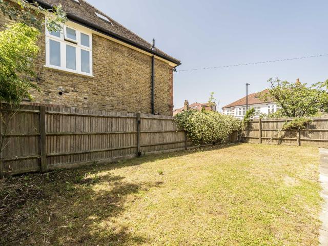 house in Chara Place, Chiswick, W4