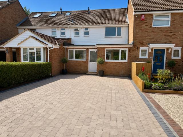 house in Chart Place