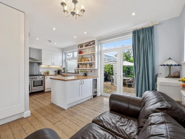 house in Cherrywood Lane, Morden, SM4 4HU