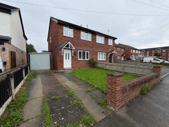 house in Christleton Close, Prenton