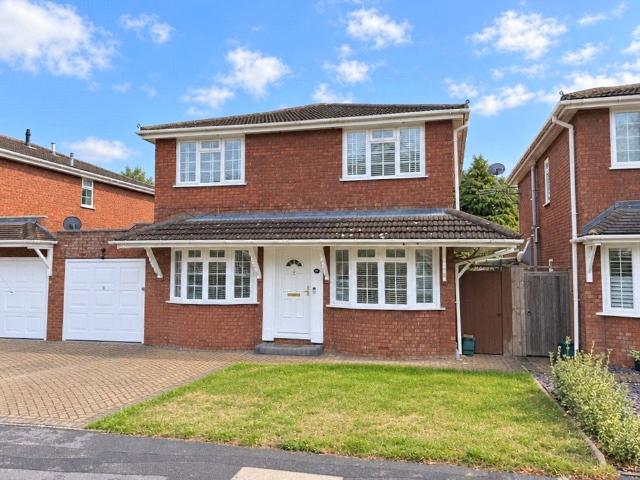 house in Cooper Road, Windlesham, Surrey, GU20 6EA