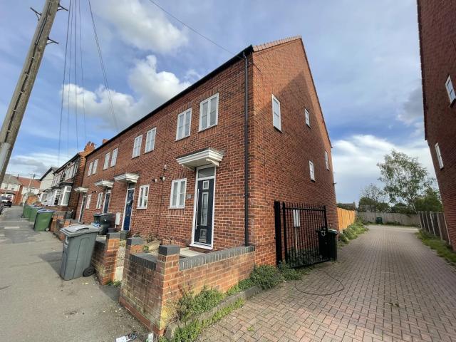 house in Corporation Street WEDNESBURY WS10 9AJ