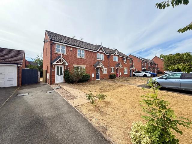 house in Clumber Close, Loughborough, LE11 2UB
