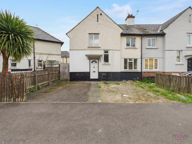house in Deans Way, Gloucester, GL1