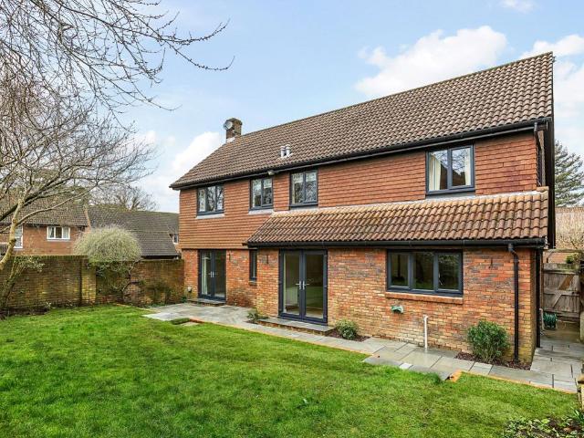 house in Egdean Walk, Sevenoaks TN13 3UQ