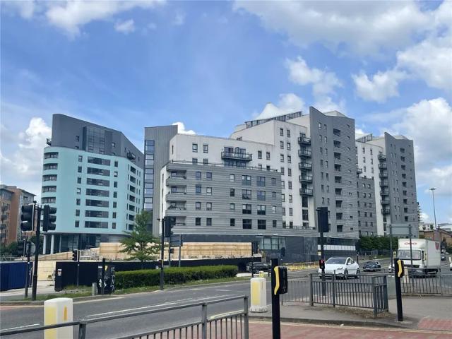 house in Gateway East, Marsh Lane, Leeds, LS9