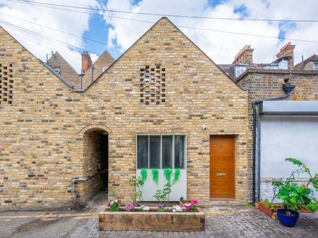 house in Gleneldon Mews