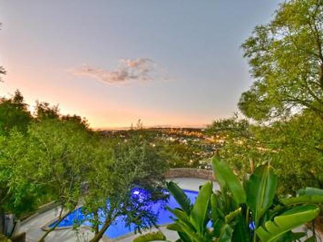 House in Glenvista