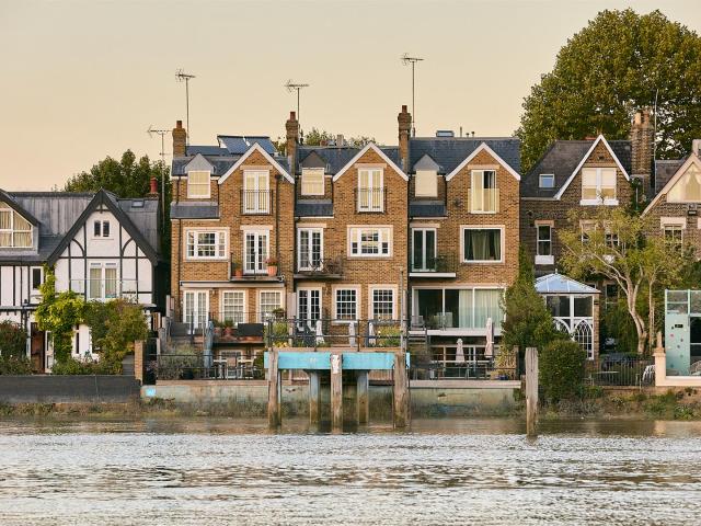 House in Grove Park Road, Chiswick, W4