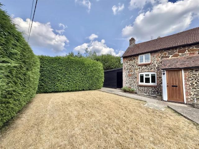 house in Ham Barn Cottages, Farnham Road, Liss, Hampshire, GU33