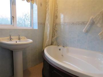 house in Heacham Drive Leicester, LE4
