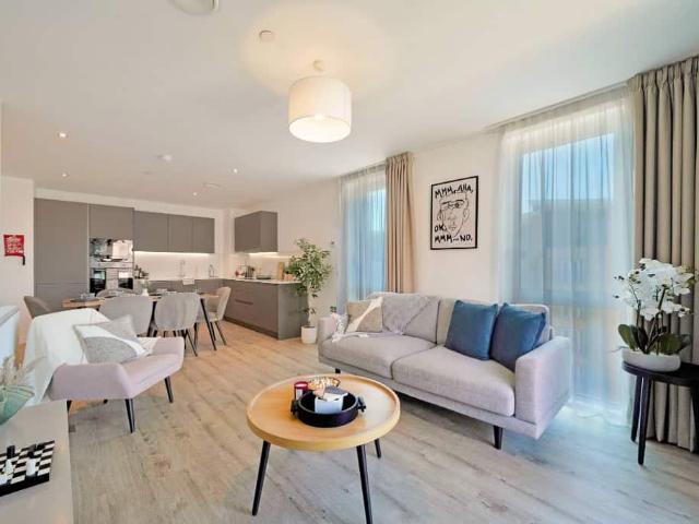 house in Hearth, Manchester, M5 4RN