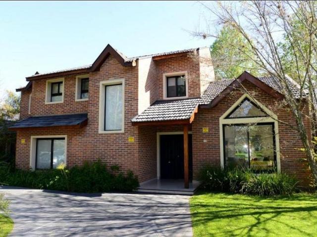 house in Highland Park Pilar
