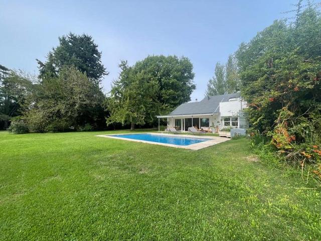 house in Highland Park Pilar