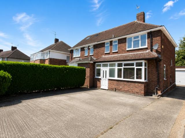 house in Hogarth Avenue, ASHFORD