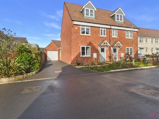 house in Huntsman Drive, Brockworth, GL3