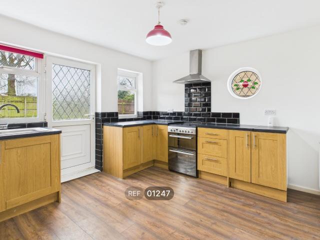 house in Julian Close, HU5 5JB