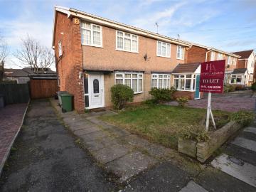 house in Kingfisher Way, Saughall Massie
