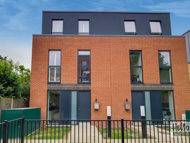 house in Kings Avenue, Brixton Hill