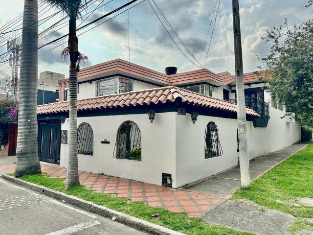 house in La esmeralda, Bogotá, Bogotá, d.c