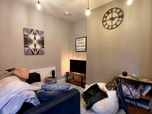 student_apartment in Lawrence Road, Liverpool, L15