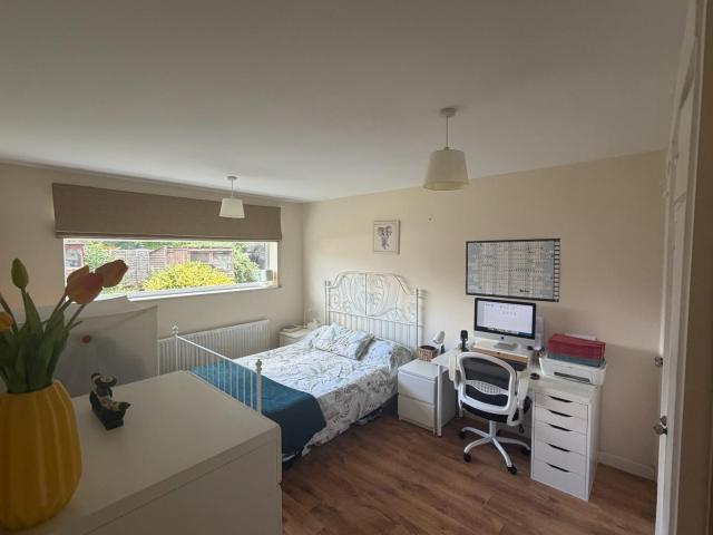 house in Lismore Close, Isleworth, TW7