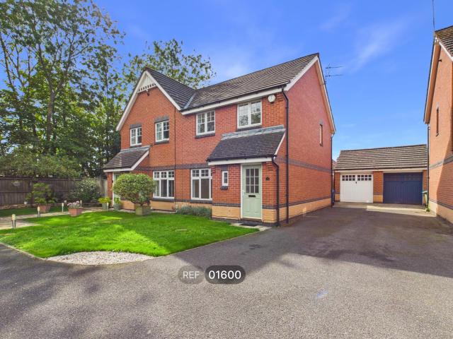 house in Littondale, Elloughton, Brough, HU15 1FB