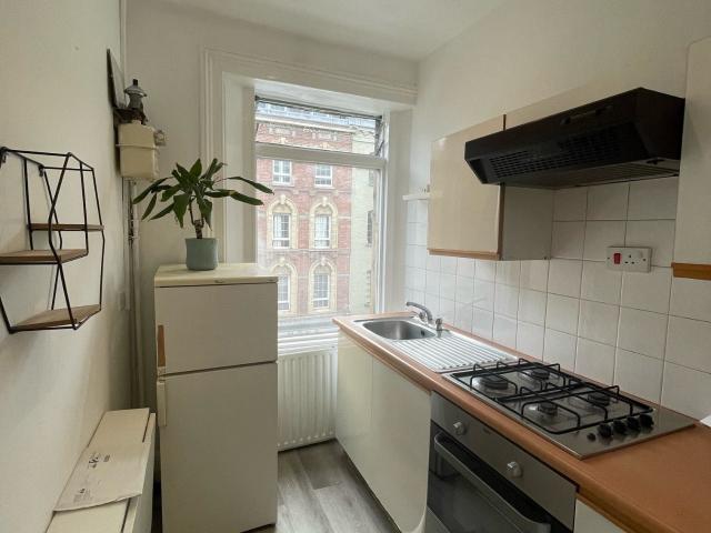 house in London Borough of Tower Hamlets, London, Greater London, England, E1 6BD, United Kingdom