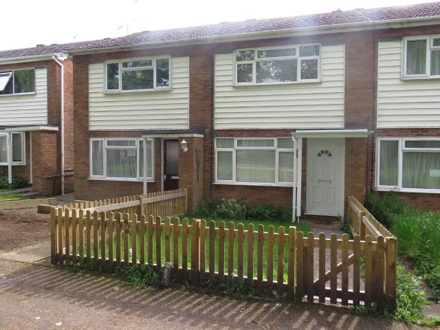 house in Lynton Close Warwick