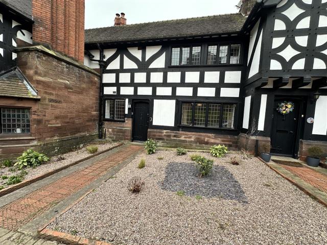 house in Manor Road, Thornton Hough
