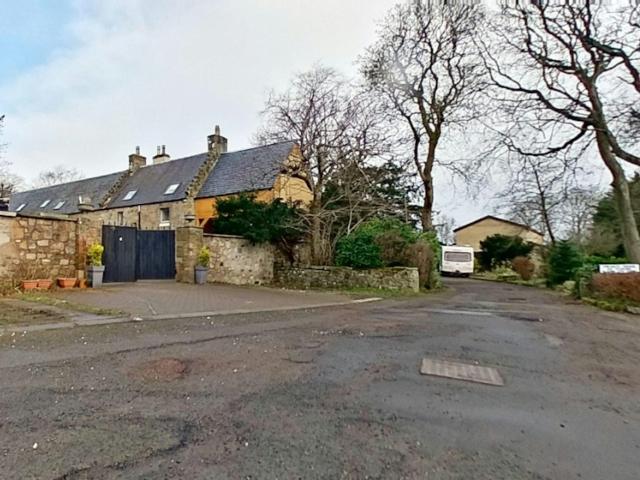 house in Manse Park Uphall, West Lothian, EH52